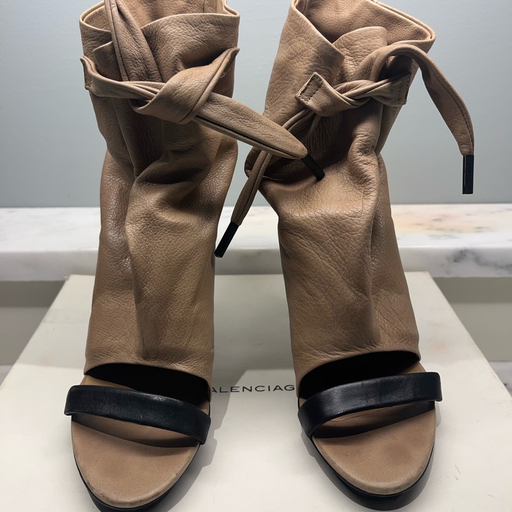 Balenciaga Women's Tan and Black Leather Boots